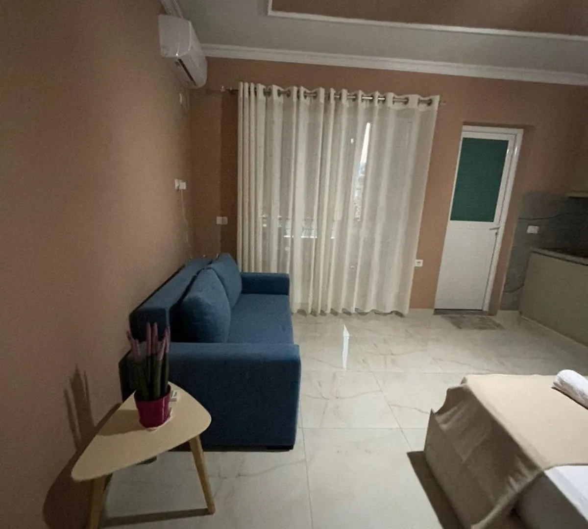 Blissful Apartments ساراندا